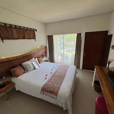 Villa Karingal Senggigi Buitenkant foto