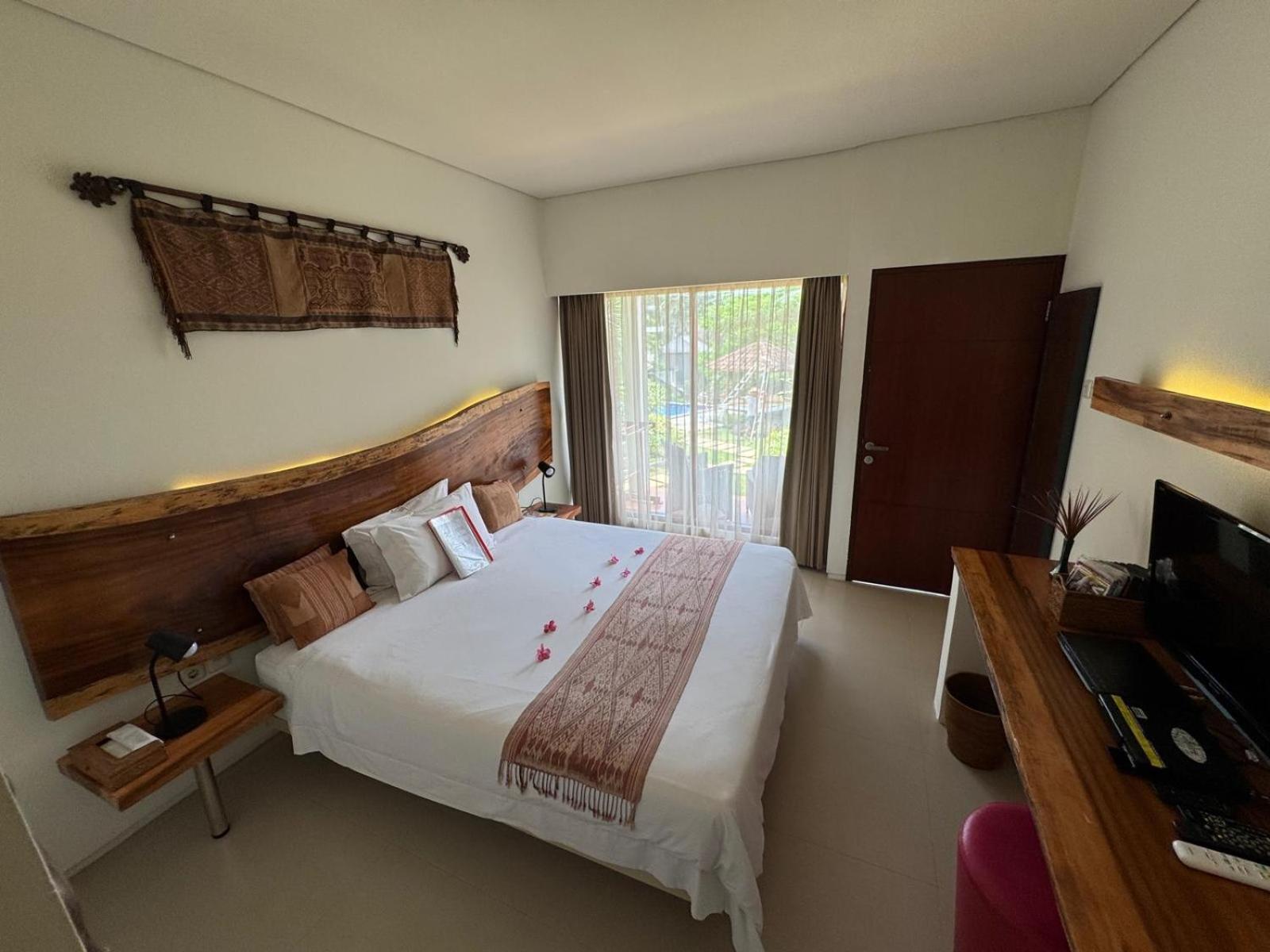 Villa Karingal Senggigi Buitenkant foto