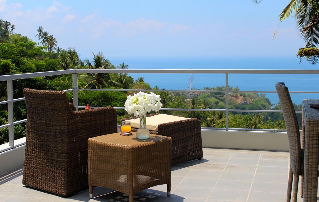 Villa Karingal Senggigi Buitenkant foto