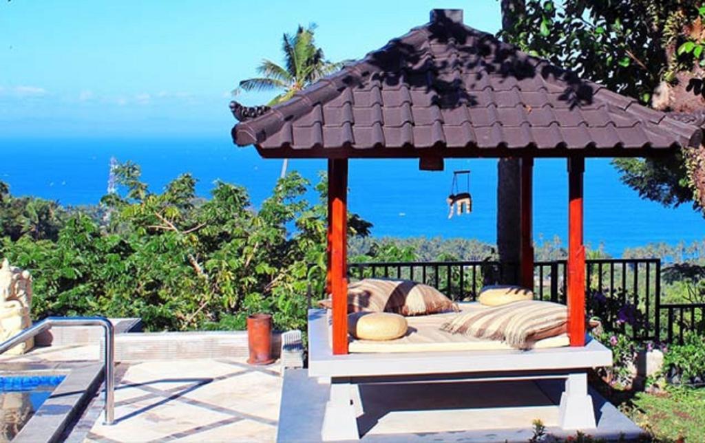 Villa Karingal Senggigi Buitenkant foto
