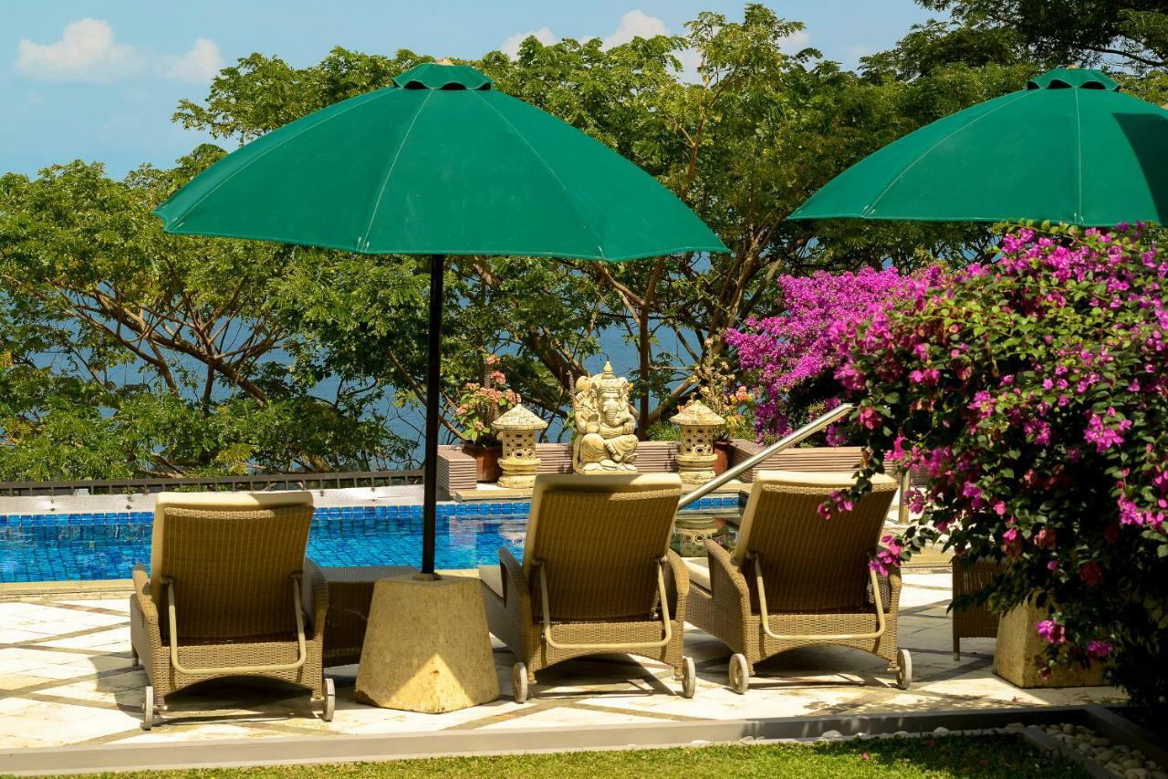 Villa Karingal Senggigi Buitenkant foto