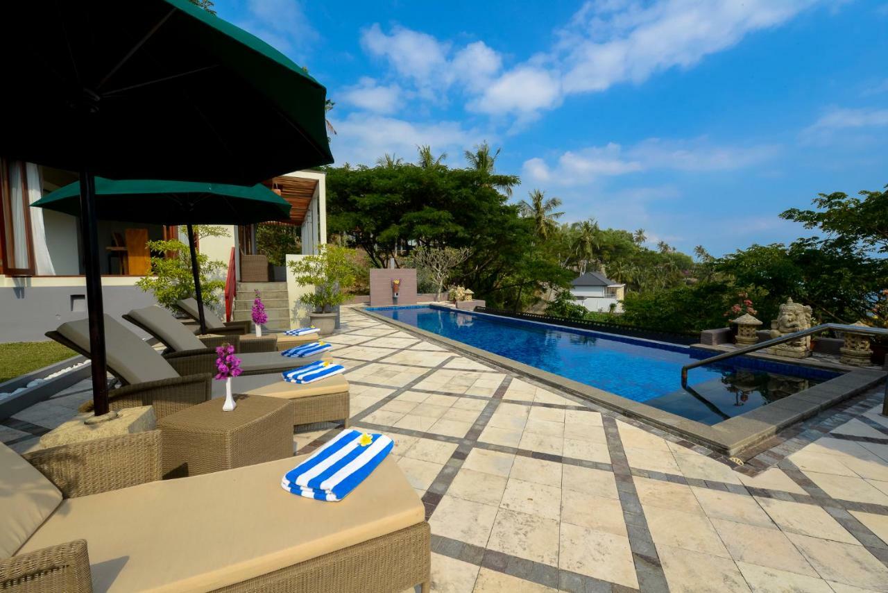 Villa Karingal Senggigi Buitenkant foto